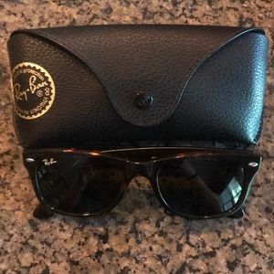 Ray-Ban Wayfarer Sunglasses